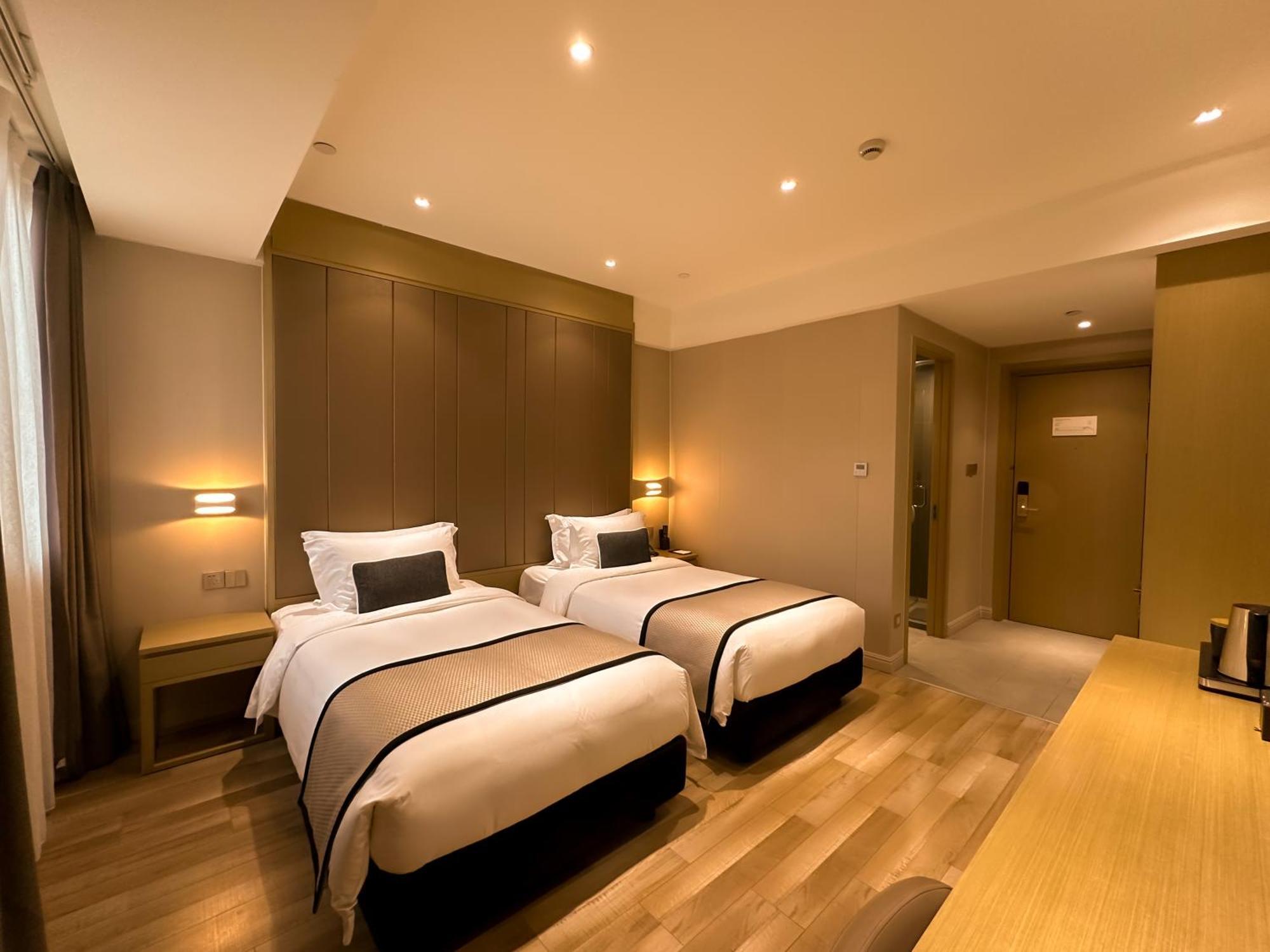 Shanghai-Deco Hotel-Free Shuttle Bus To Pudong Airport And Disneyland Dış mekan fotoğraf