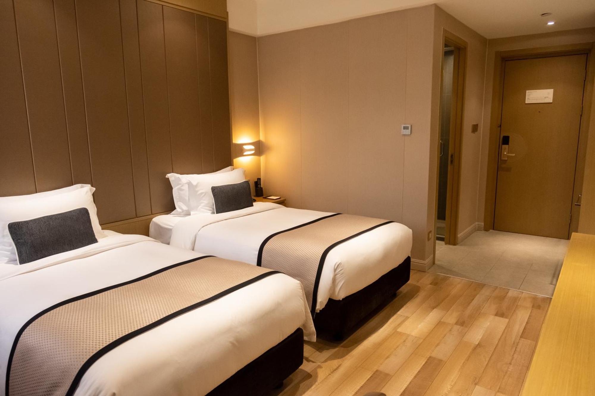 Shanghai-Deco Hotel-Free Shuttle Bus To Pudong Airport And Disneyland Dış mekan fotoğraf