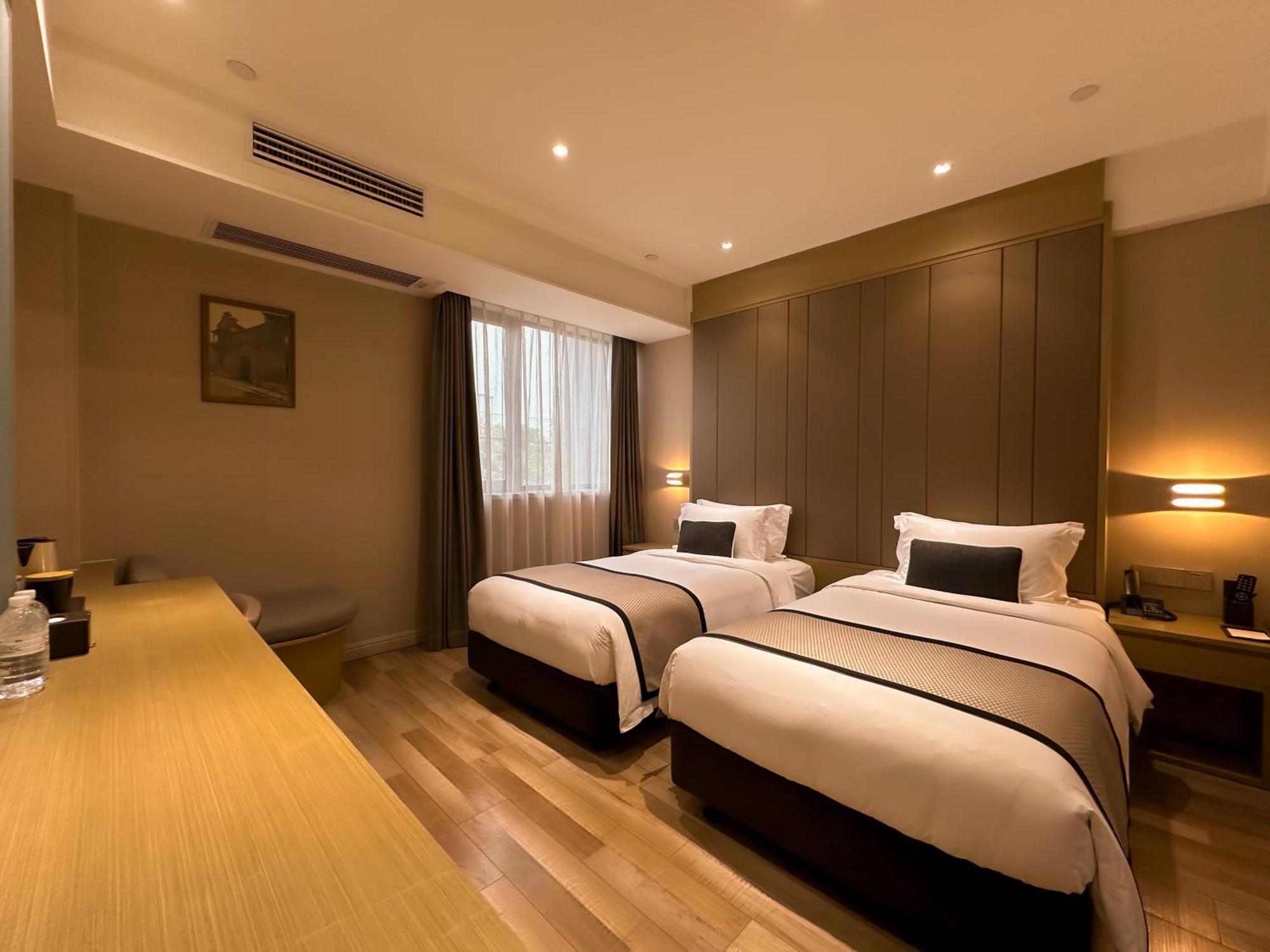 Shanghai-Deco Hotel-Free Shuttle Bus To Pudong Airport And Disneyland Dış mekan fotoğraf