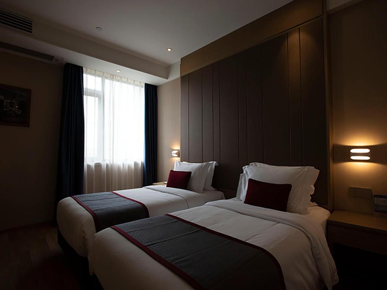 Shanghai-Deco Hotel-Free Shuttle Bus To Pudong Airport And Disneyland Dış mekan fotoğraf