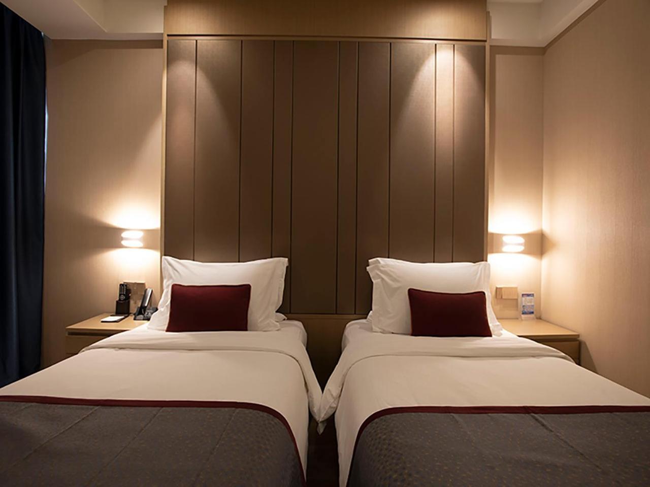 Shanghai-Deco Hotel-Free Shuttle Bus To Pudong Airport And Disneyland Dış mekan fotoğraf